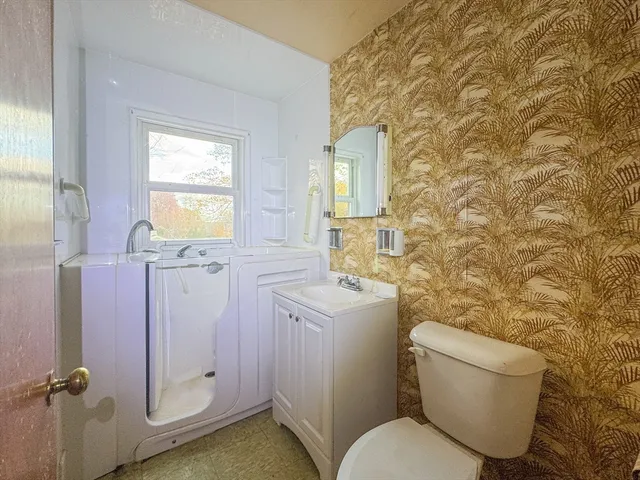 $364,900 | 9 Paul Avenue, Freetown, MA 02717