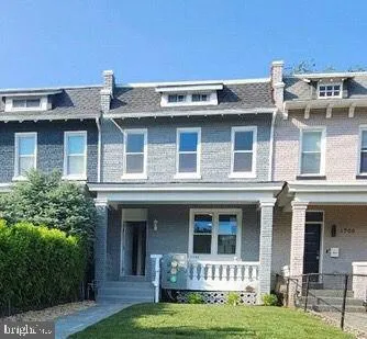 $2,725 | 1706 Massachusetts Avenue Southeast, Unit A, Washington, DC 20003