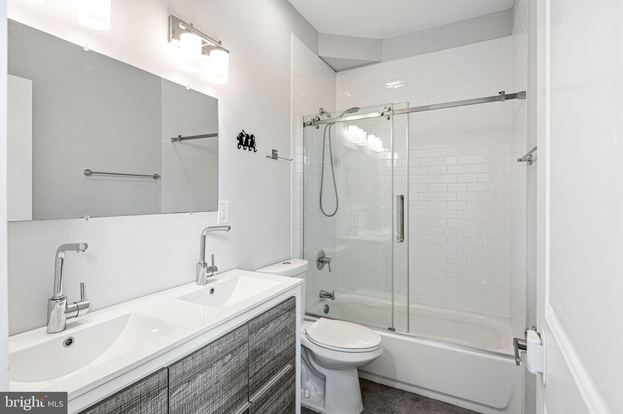 1940 South 6th Street Philadelphia, PA 19148 - Photo 17 of 46