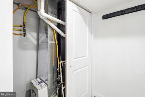 a view of walk in closet