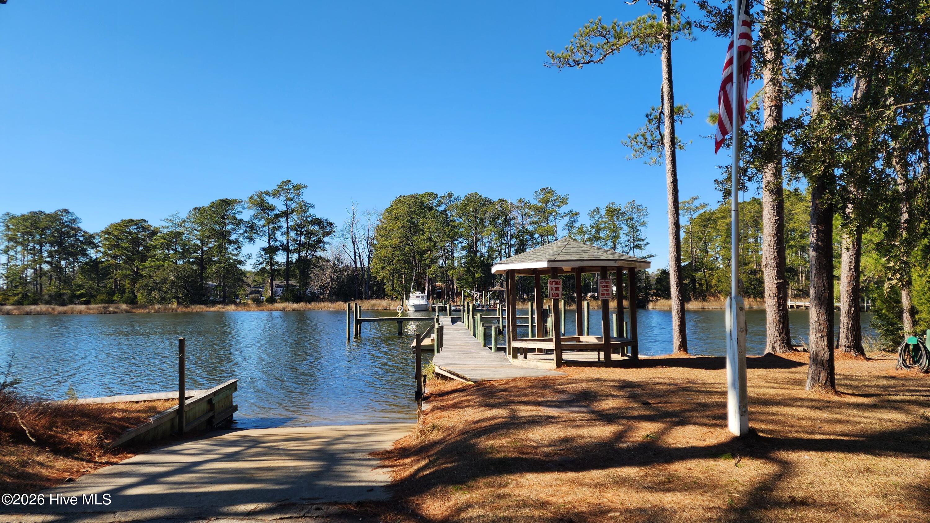 129 Cummins Creek Road Beaufort, NC 28516 - Photo 4 of 22 20250120_130151