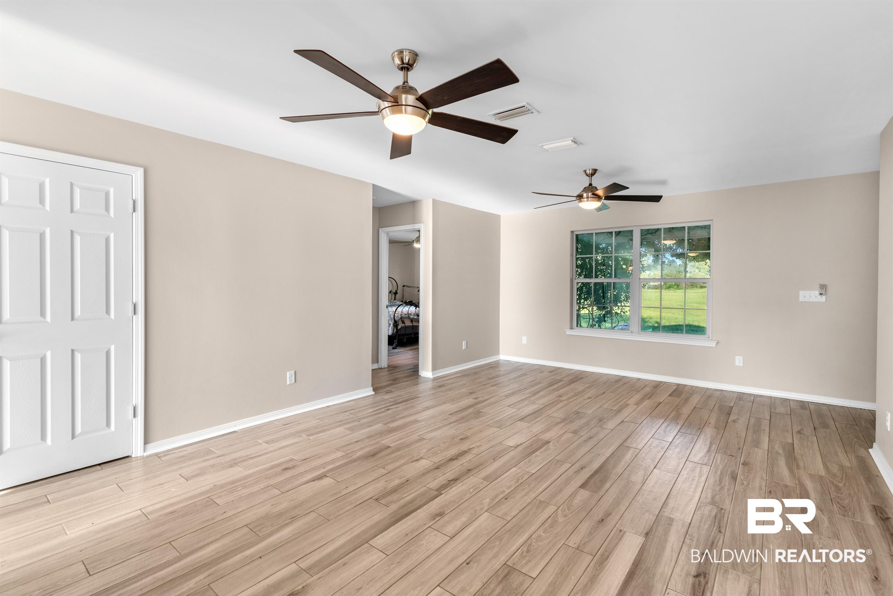 11889 Breman Road Elberta, AL 36530 - Photo 5 of 32 Living Room