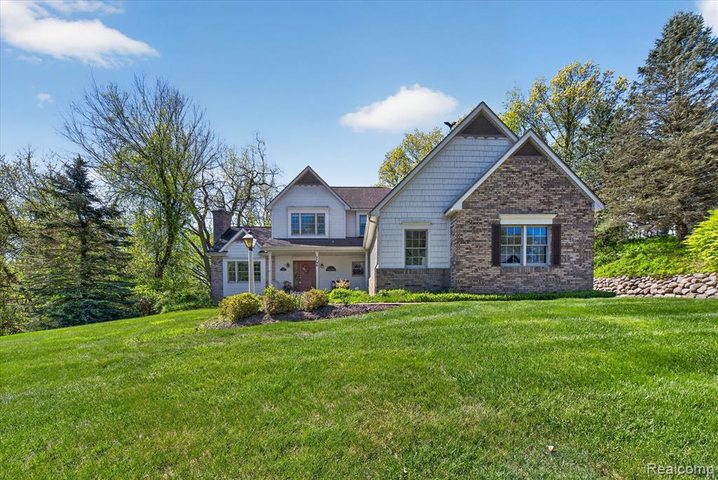 7798 Lee Road Brighton, MI 48116 - Photo 2 of 49