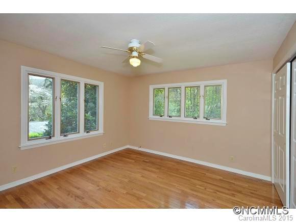 599 Walker Road Waynesville, NC 28786 - Photo 10 of 24