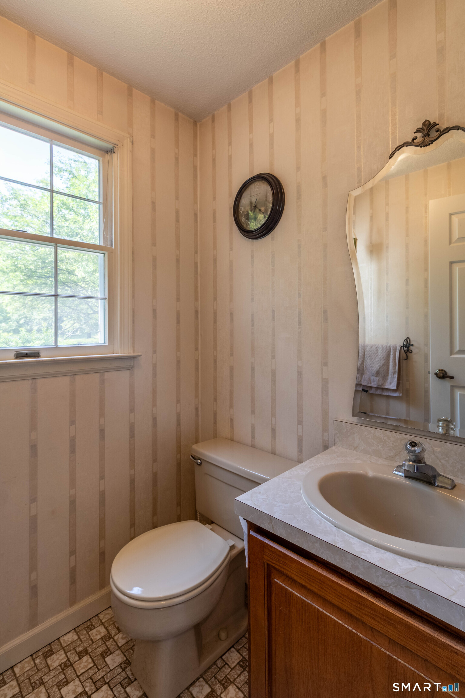 283 Strawberry Circle Windsor, CT 06095 - Photo 9 of 30