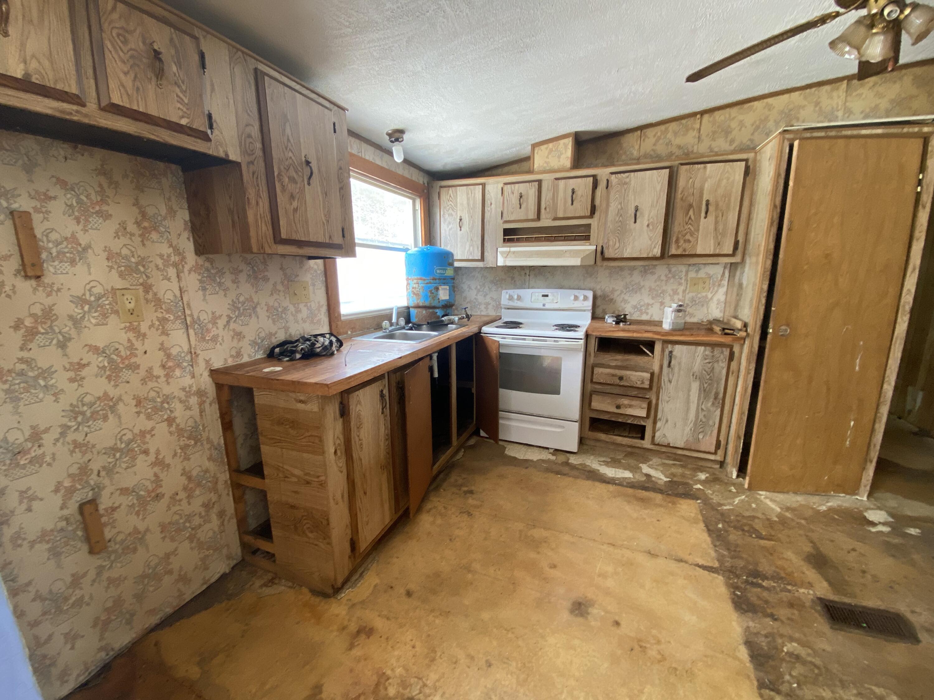 92 Hughes Road Sebec, ME 04481 - Photo 13 of 33 7ECFB0E7-DABF-482D-AE31-C3EBC2779E56