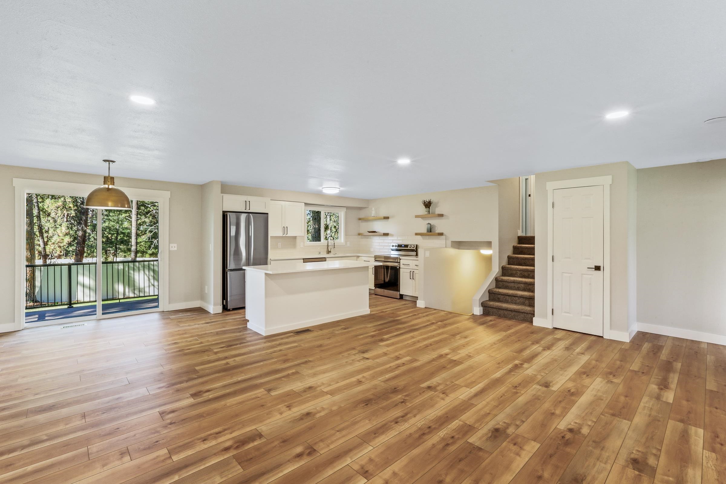 4010 South Cuba Street Spokane, WA 99223 - Photo 4 of 20