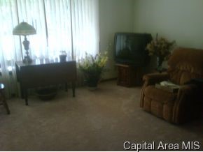 2091 Winnebago Drive Springfield, IL 62702 - Photo 2 of 4 Gallery Image 2