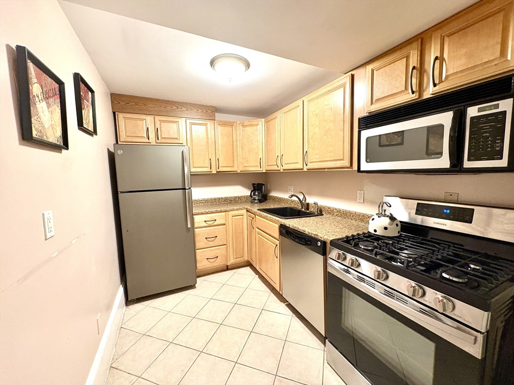 86 Commonwealth Avenue, Unit GF Boston, MA 02116 - Photo 12 of 15