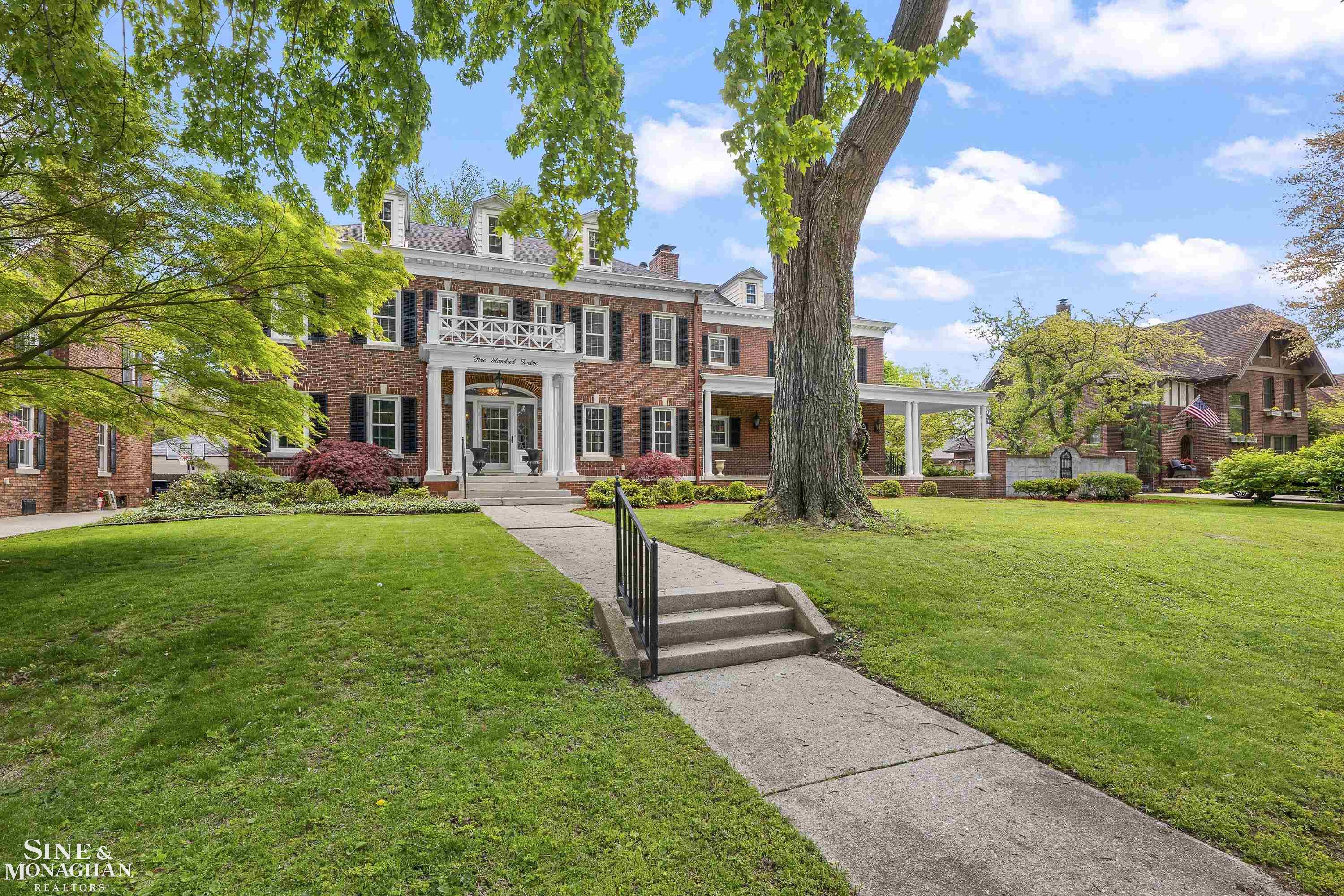 512 Washington Road Grosse Pointe, MI 48230 - Photo 2 of 83