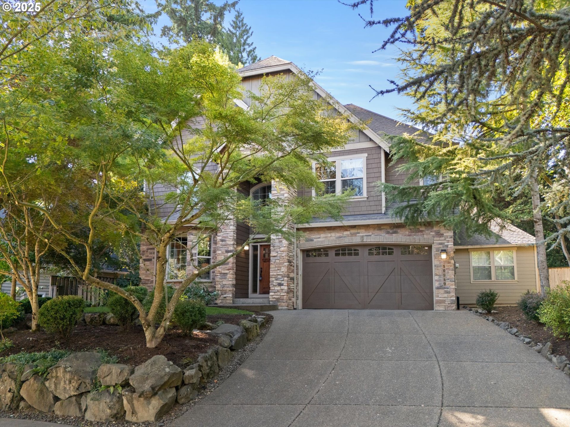 10949 Southwest 30th Place Portland, OR 97219 - Photo 3 of 47 Gallery Image 3