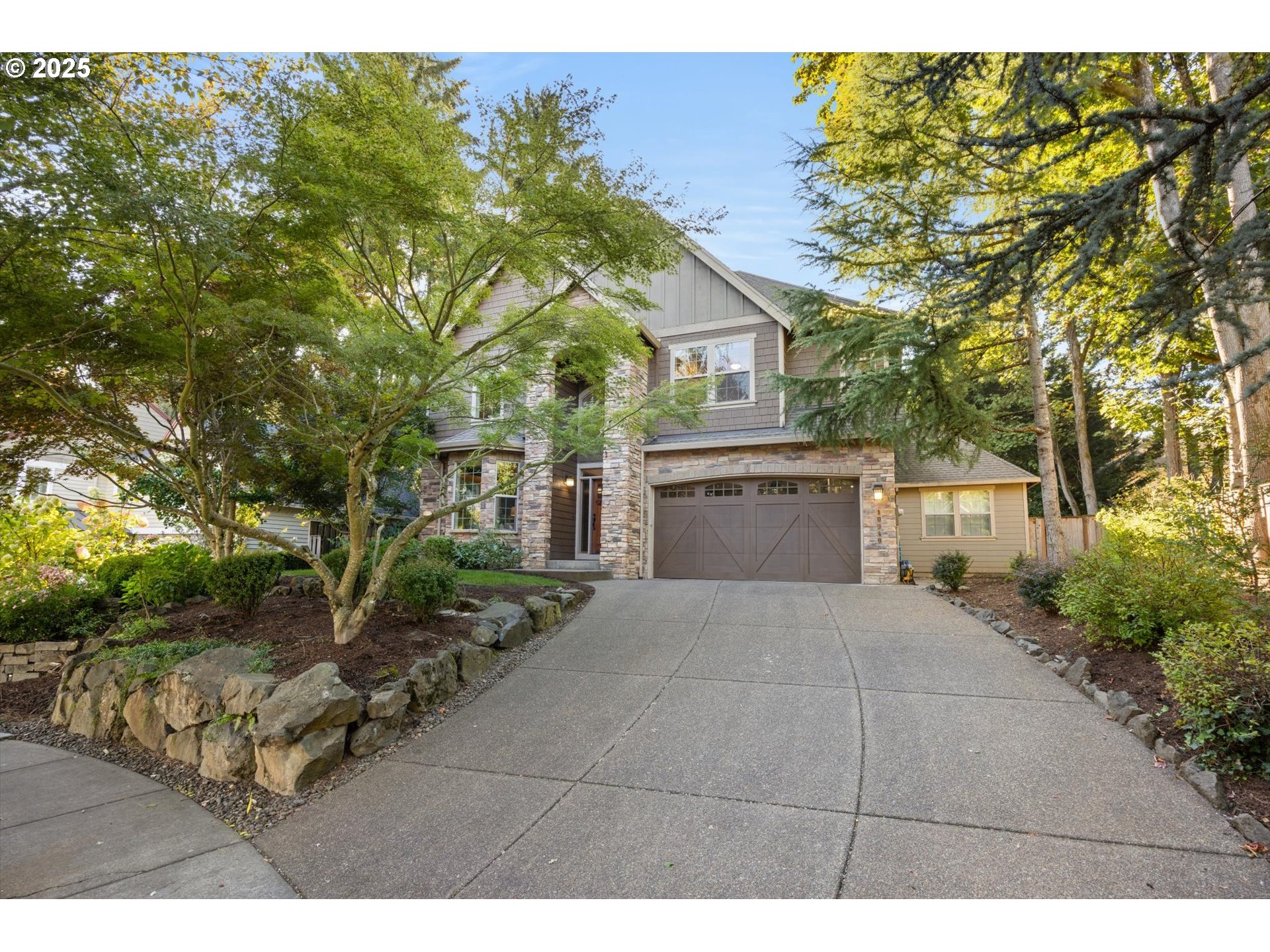 10949 Southwest 30th Place Portland, OR 97219 - Photo 4 of 47 Gallery Image 4