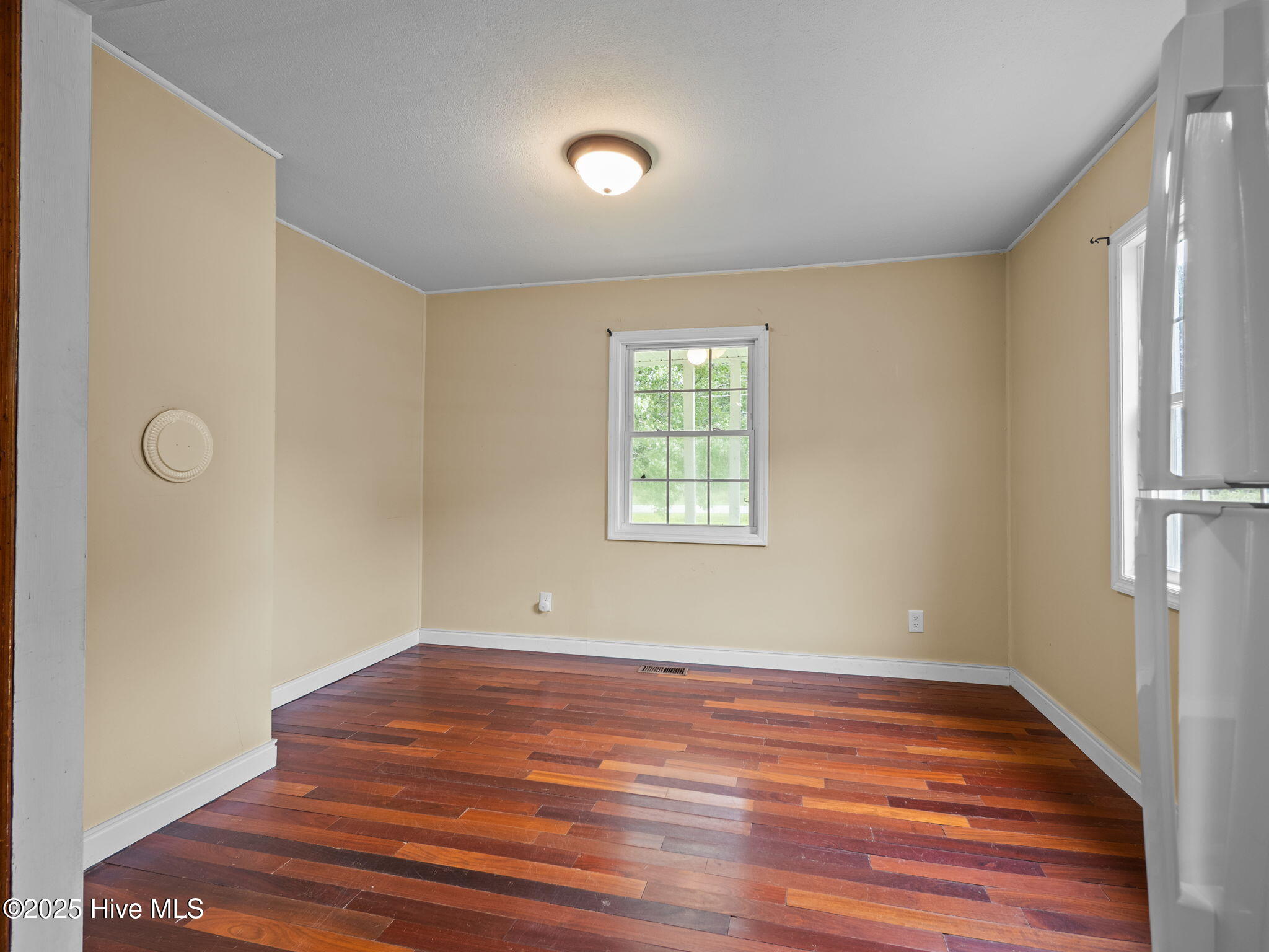 195 Queens Creek Road Swansboro, NC 28584 - Photo 11 of 40 Dining room