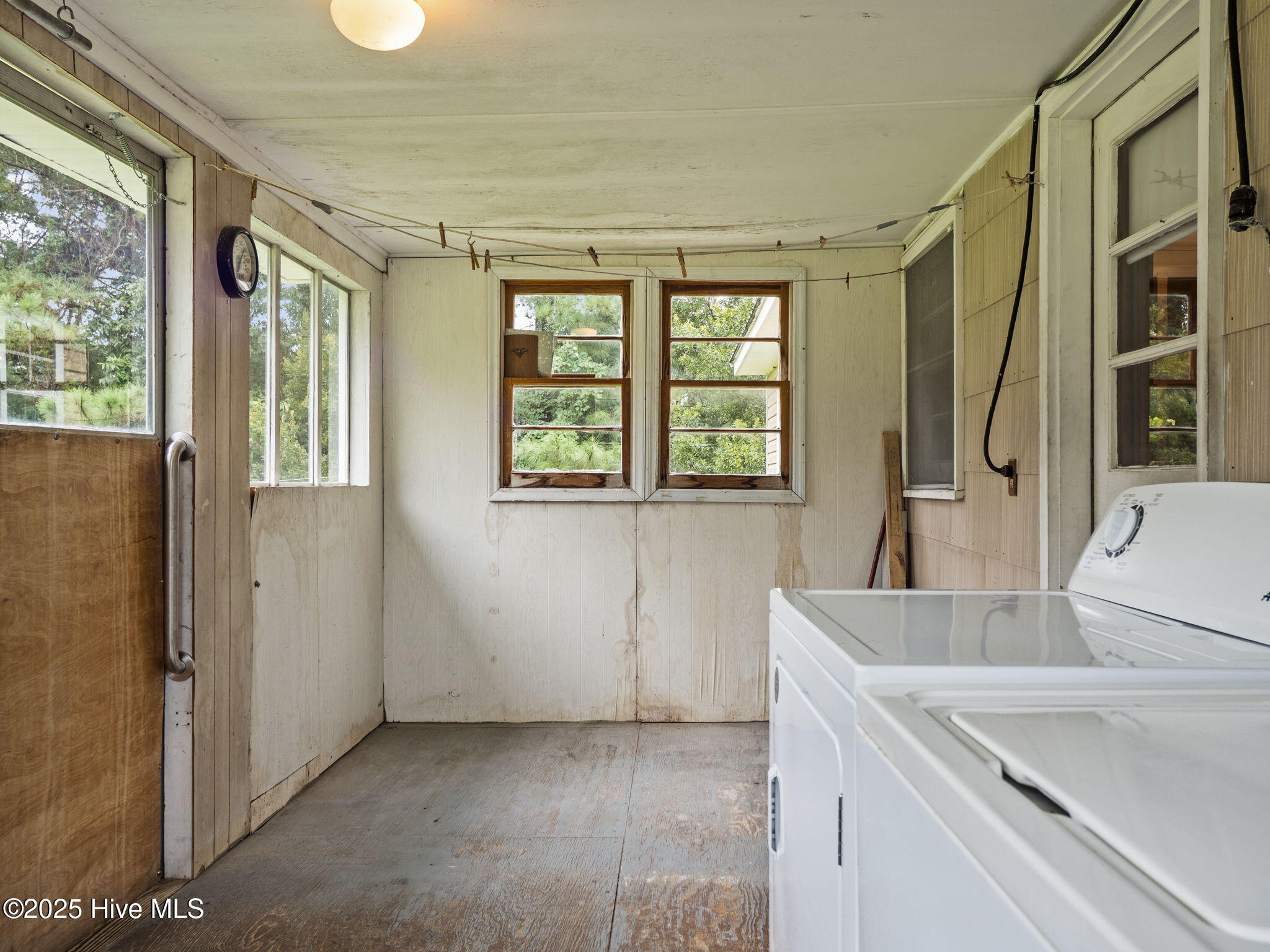 195 Queens Creek Road Swansboro, NC 28584 - Photo 33 of 40 Back porch