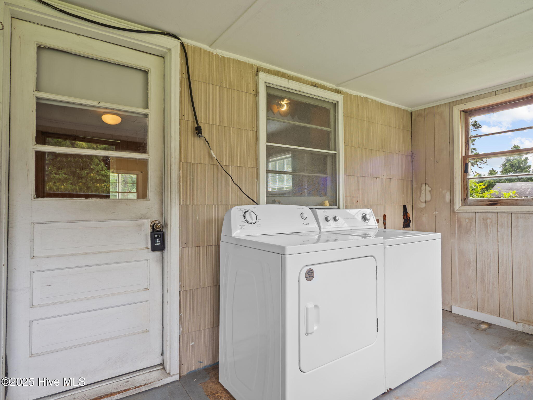 195 Queens Creek Road Swansboro, NC 28584 - Photo 34 of 40 Back porch