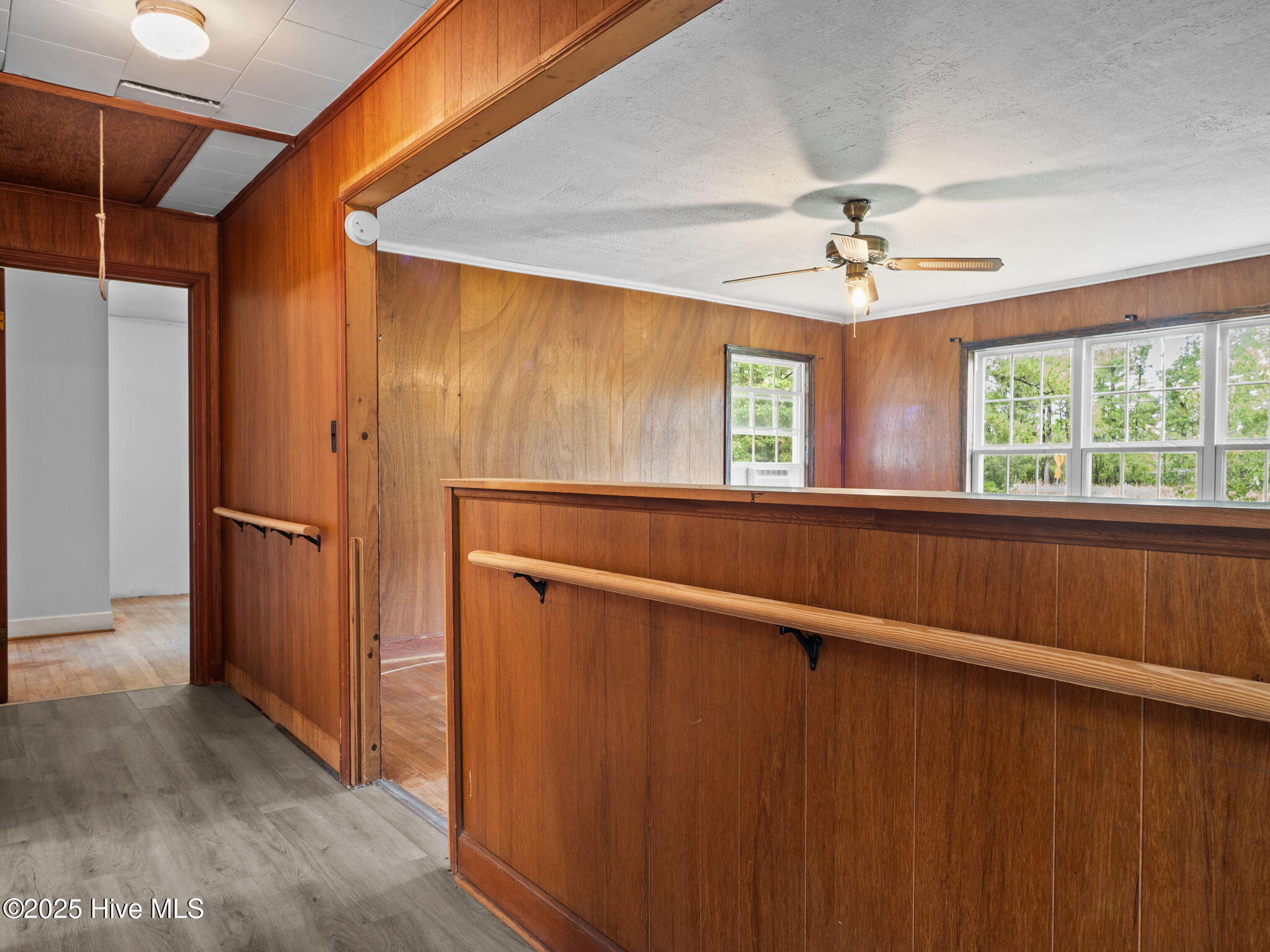 195 Queens Creek Road Swansboro, NC 28584 - Photo 9 of 40 Hallway