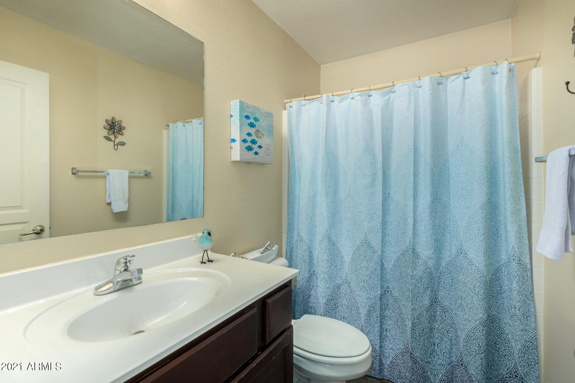 126 East Catclaw Street Gilbert, AZ 85296 - Photo 17 of 22 UPSTAIRS HALL BATH
