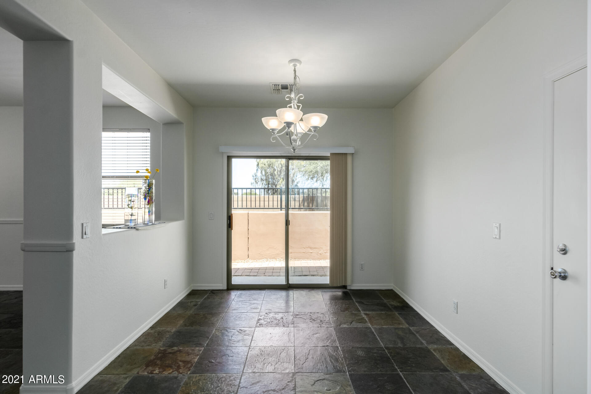 126 East Catclaw Street Gilbert, AZ 85296 - Photo 9 of 22 BIG DINING SPACE FOR YOUR KITCHEN TABLE