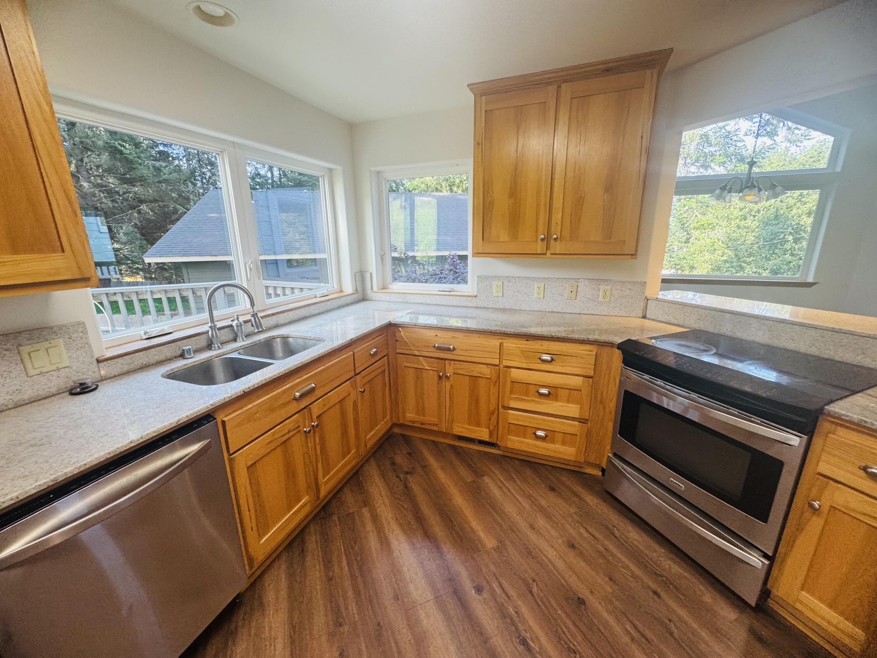 77 Hickory Road Shelter Cove, CA 95589 - Photo 6 of 23