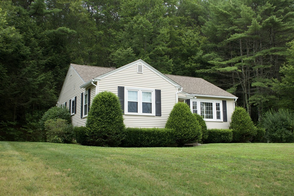 516 Worcester Road Barre, MA 01005 - Photo 4 of 20