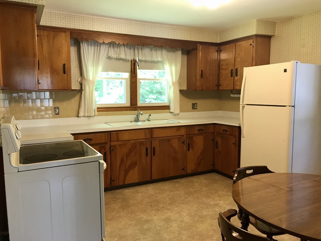 516 Worcester Road Barre, MA 01005 - Photo 7 of 20