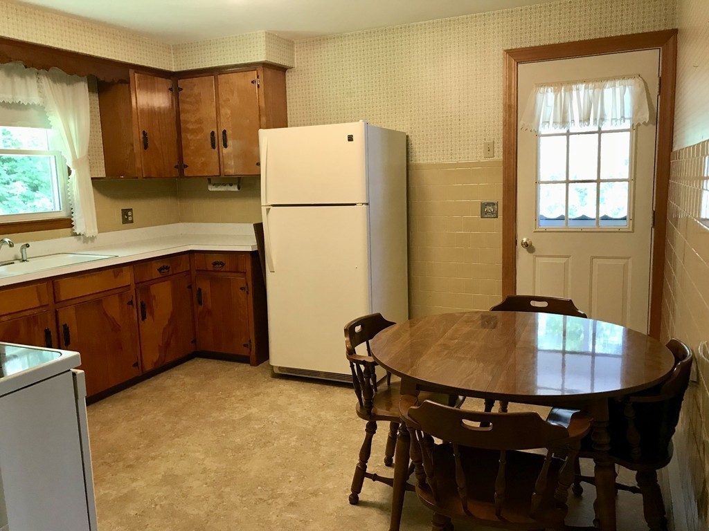 516 Worcester Road Barre, MA 01005 - Photo 8 of 20