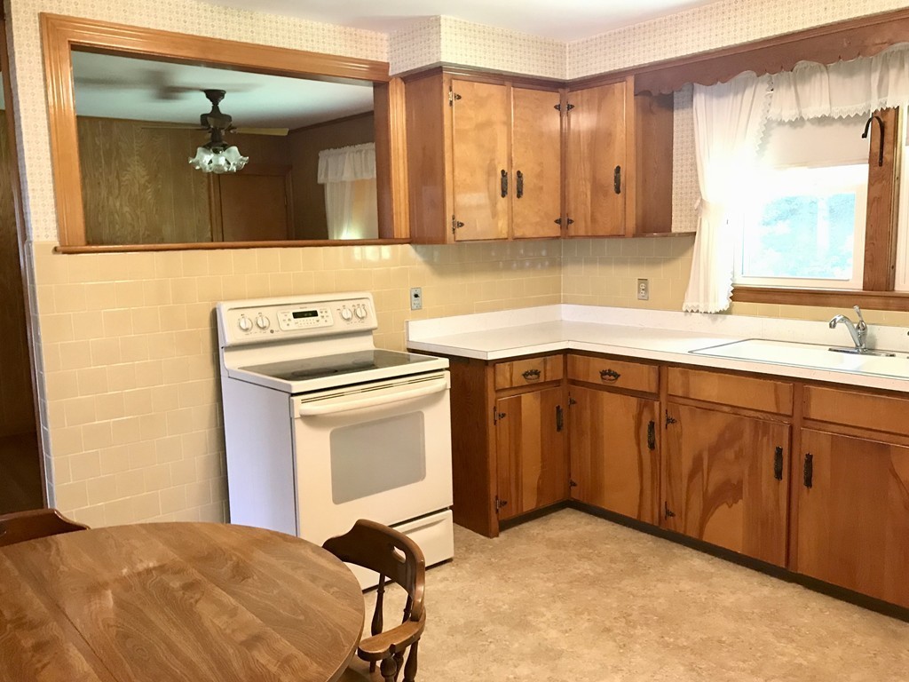 516 Worcester Road Barre, MA 01005 - Photo 9 of 20