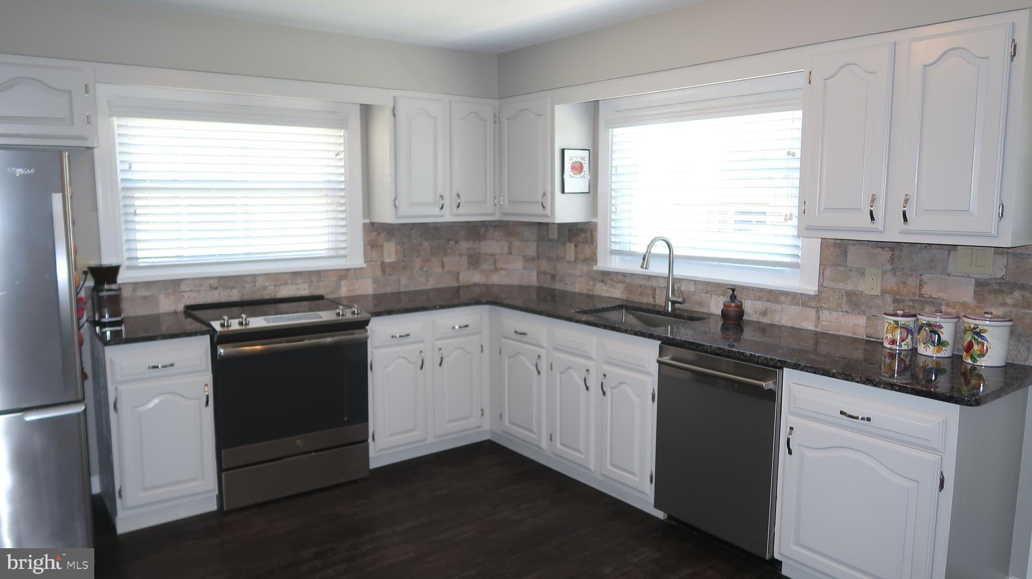 501 Blakeley Road Wallingford, PA 19086 - Photo 14 of 28 Updated Kitchen