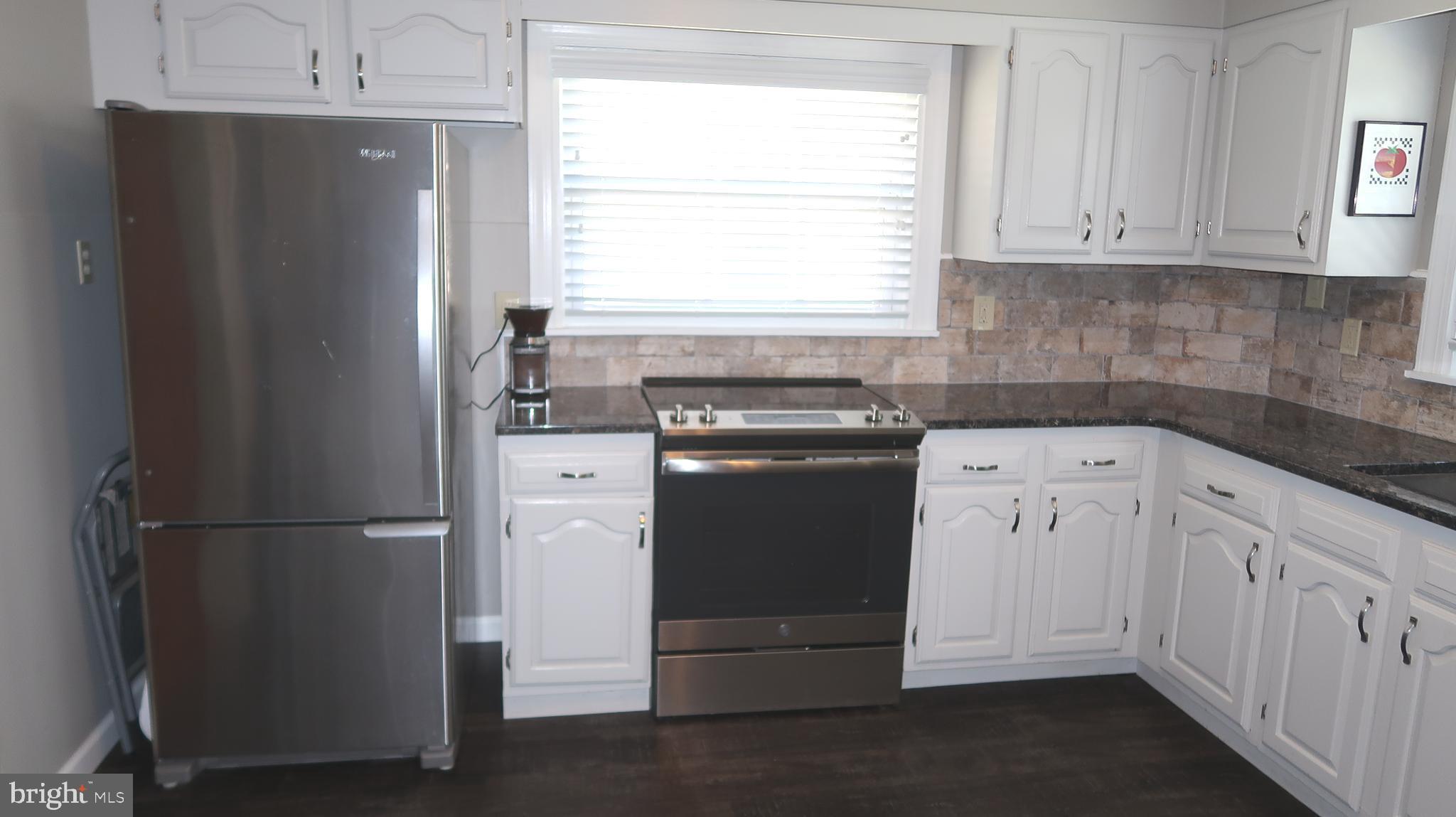 501 Blakeley Road Wallingford, PA 19086 - Photo 15 of 28 Kitchen With Stainless Steel Appliances