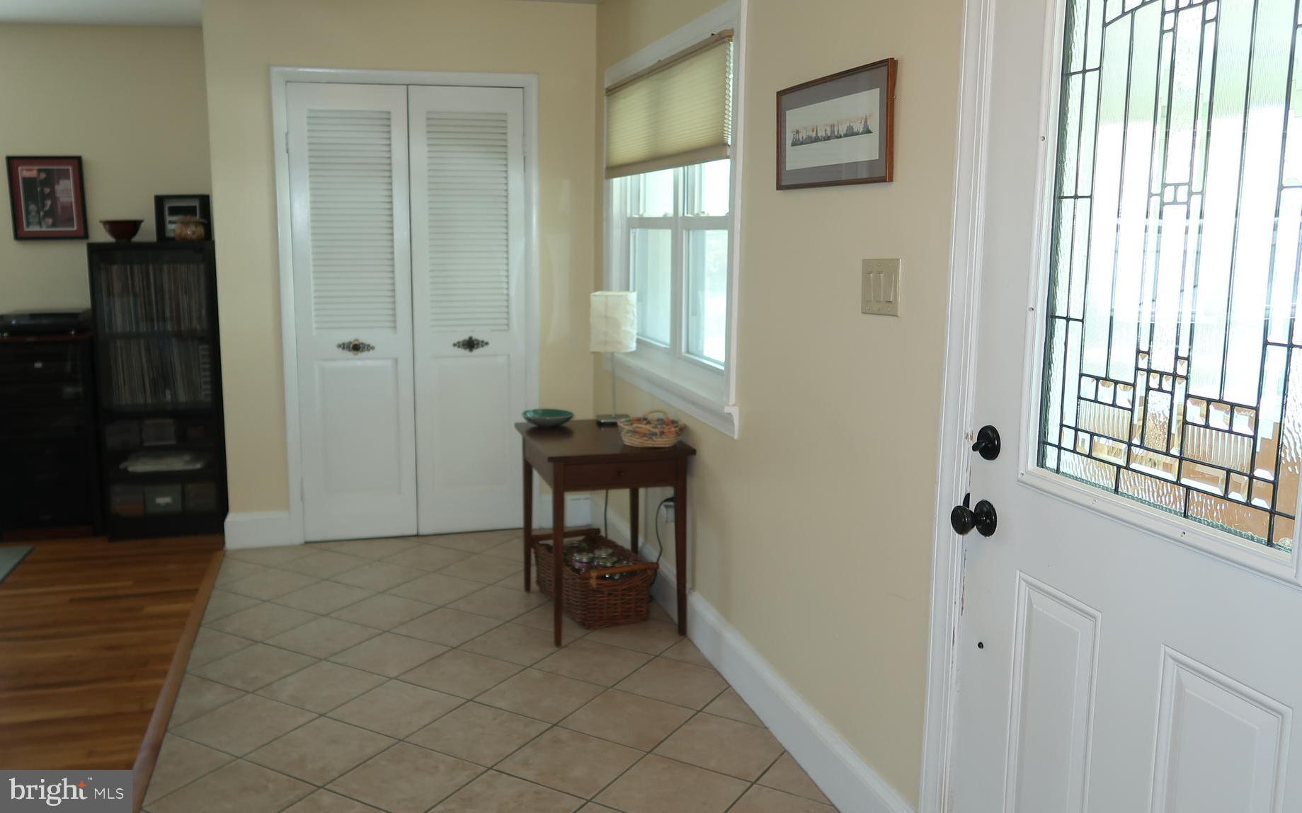 501 Blakeley Road Wallingford, PA 19086 - Photo 8 of 28 Foyer