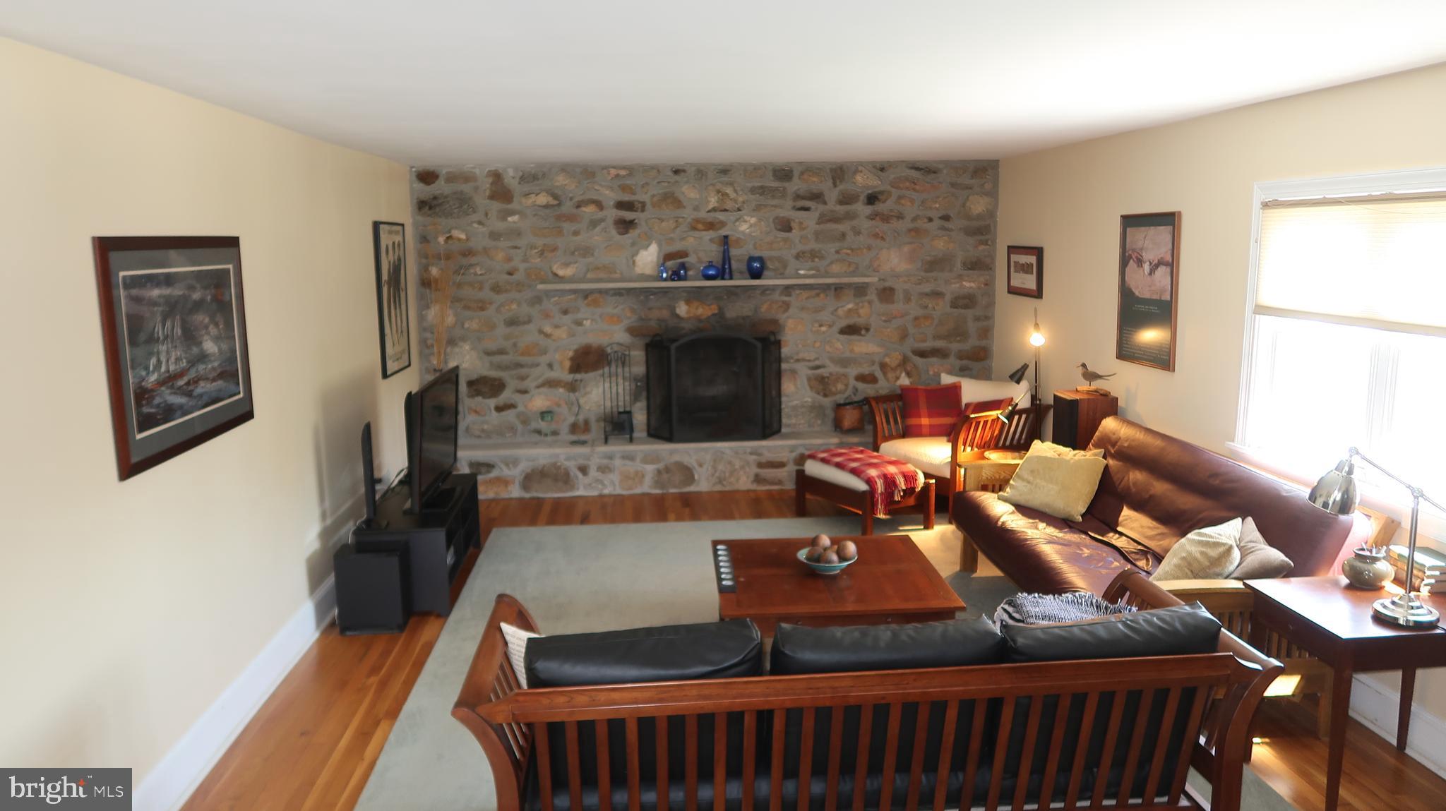 501 Blakeley Road Wallingford, PA 19086 - Photo 9 of 28 Living Room