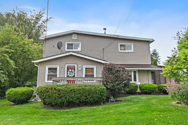 $379,900 | 38 Elm Avenue, Fox Lake, IL 60020