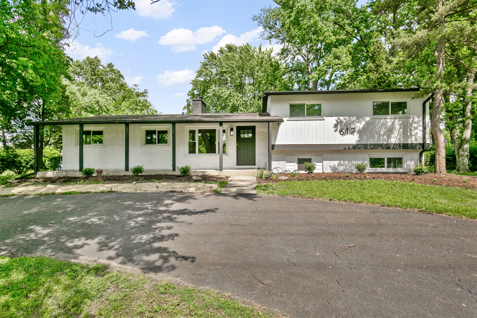 617 Busse Road Mount Prospect, IL 60056 - Photo 1 of 25