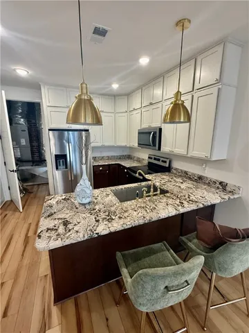 $2,500 | 706 Gloucester Street, Unit A, Brunswick, GA 31520