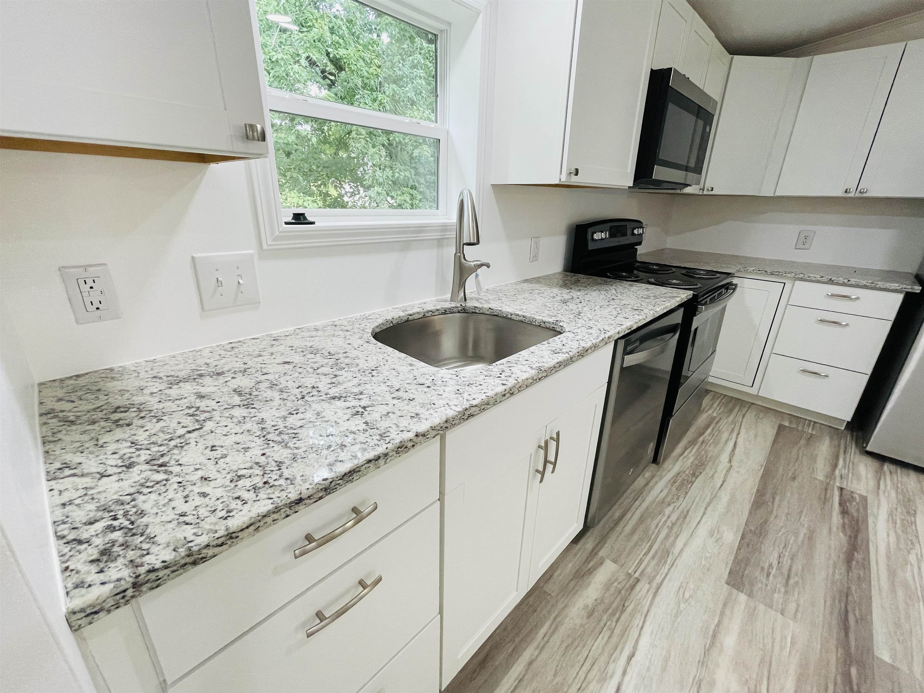 5923 Hicks Road Ashland, KY 41102 - Photo 5 of 25