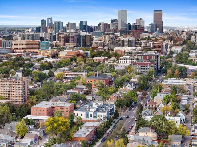 a picture of a bench in the floor