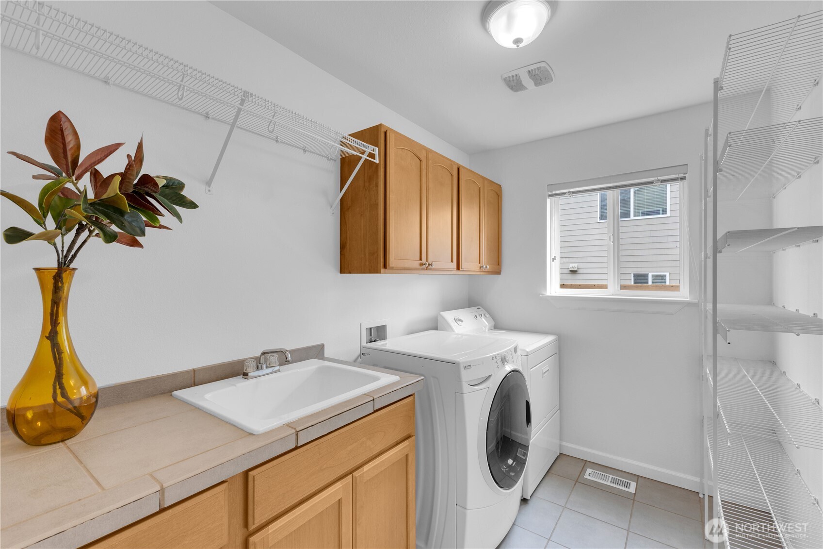 415 Pasco Place Northeast Renton, WA 98059 - Photo 17 of 30 Gallery Image 17