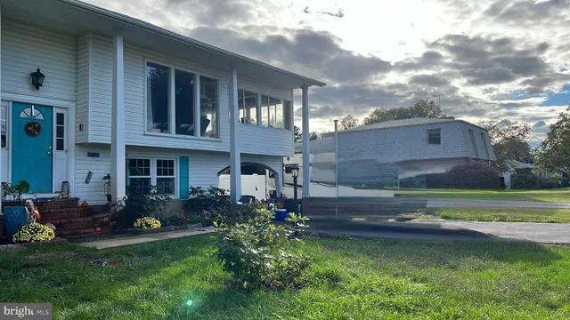 $555,555 | 511 Chesapeake Avenue, Stevensville, MD 21666