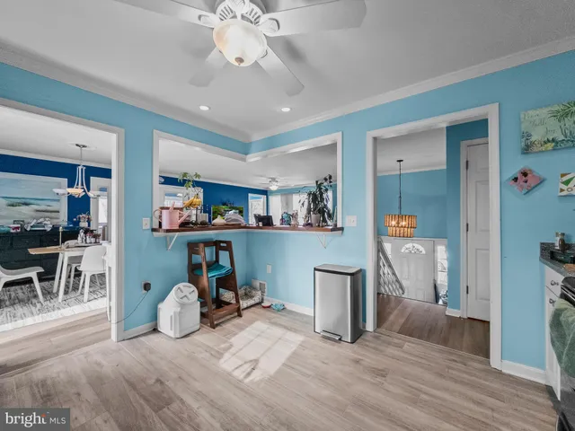 a view of a livingroom and dining room