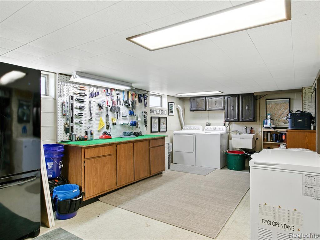 4405 North River Road Fort Gratiot, MI 48059 - Photo 37 of 52
