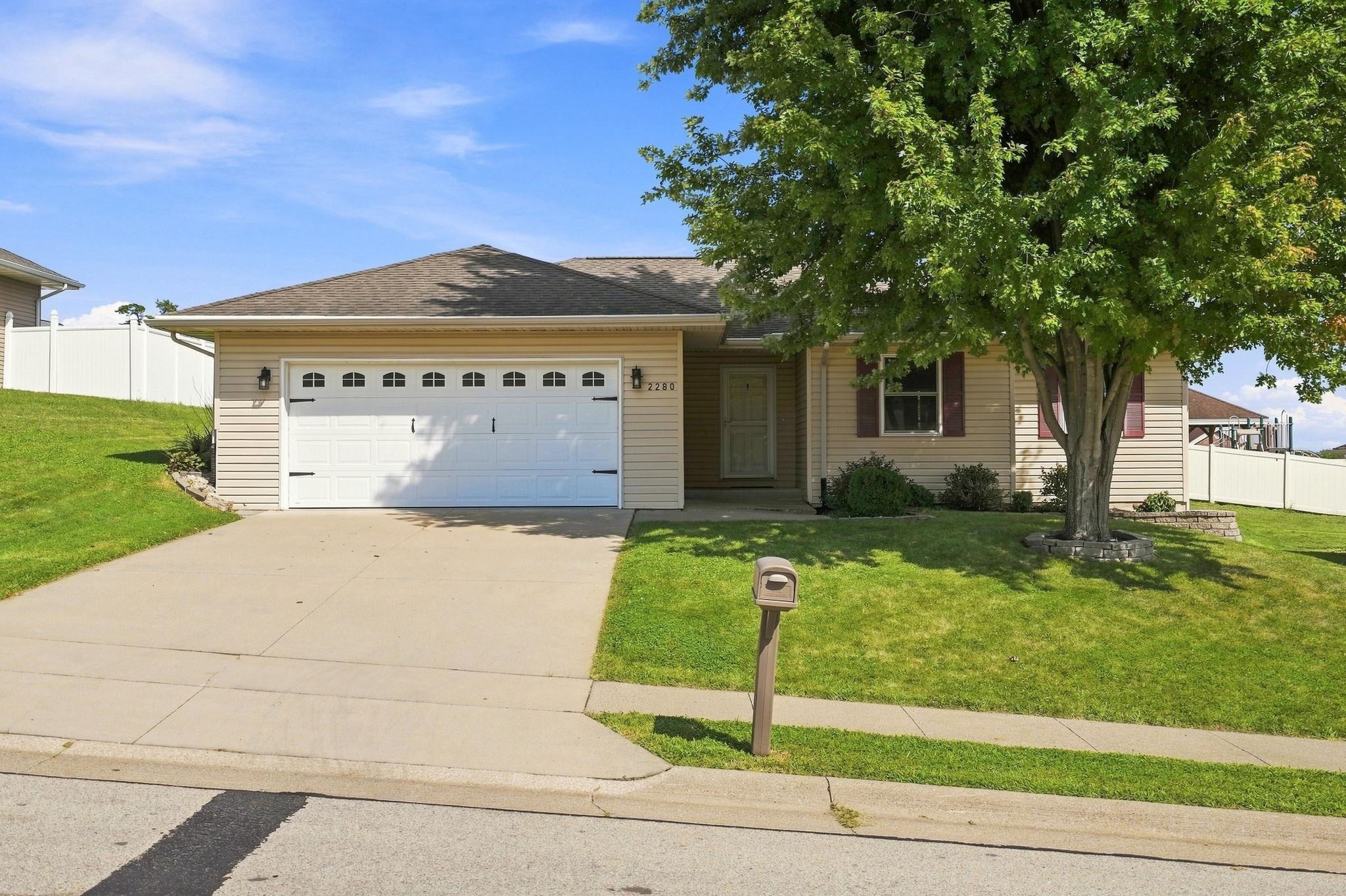 2280 Trenton Road Dubuque, IA 52002 - Photo 1 of 33 Gallery Image 1