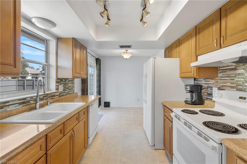 8053 Kansas Road Fort Myers, FL 33967 - Photo 5 of 18 Gallery Image 5