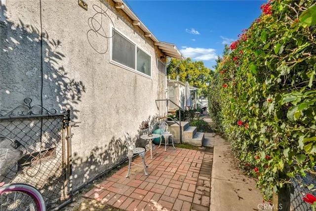 $1,395,000 | 1237 North Cordova Street, Burbank, CA 91505