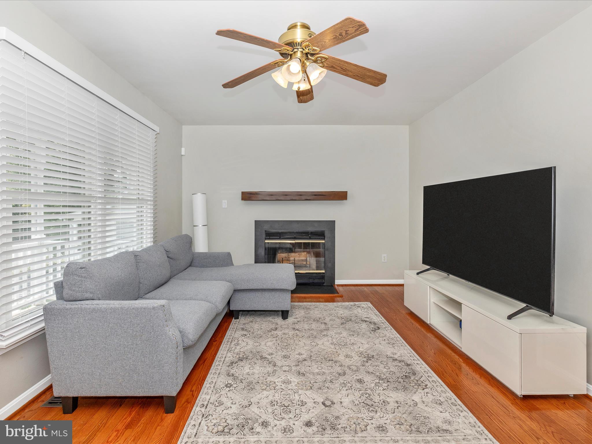 3860 Clay Street Point of Rocks, MD 21777 - Photo 6 of 58 Living Room