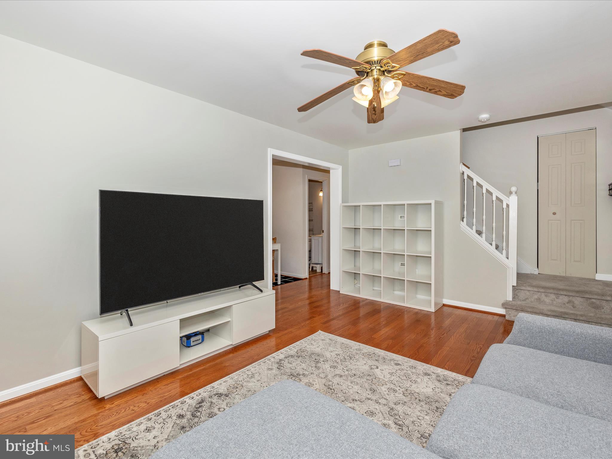 3860 Clay Street Point of Rocks, MD 21777 - Photo 8 of 58 Living Room