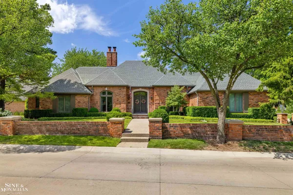 $1,600,000 | 20 Windemere Place, Grosse Pointe Farms, MI 48236