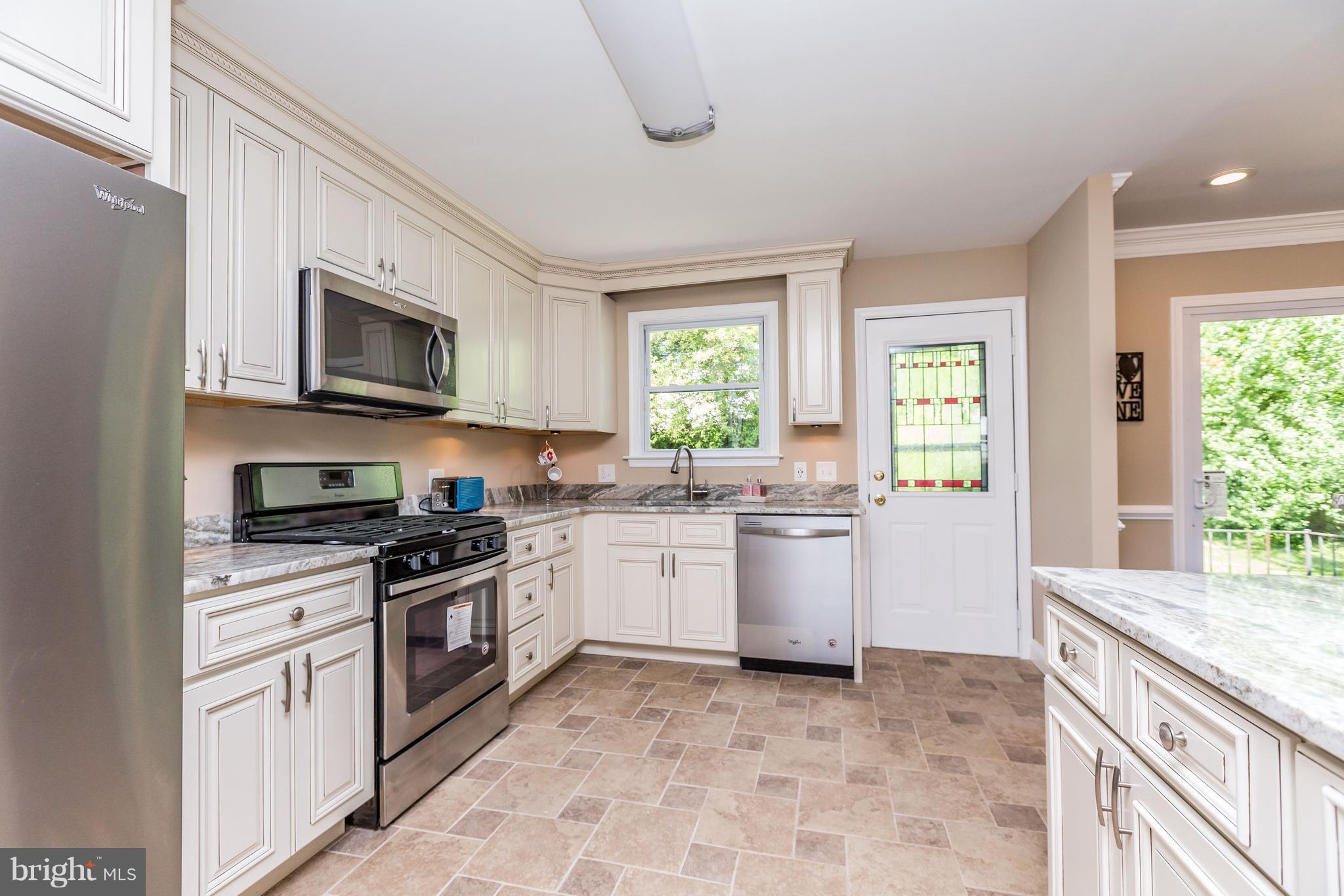 8635 Lucerne Road Randallstown, MD 21133 - Photo 2 of 26 Kitchen