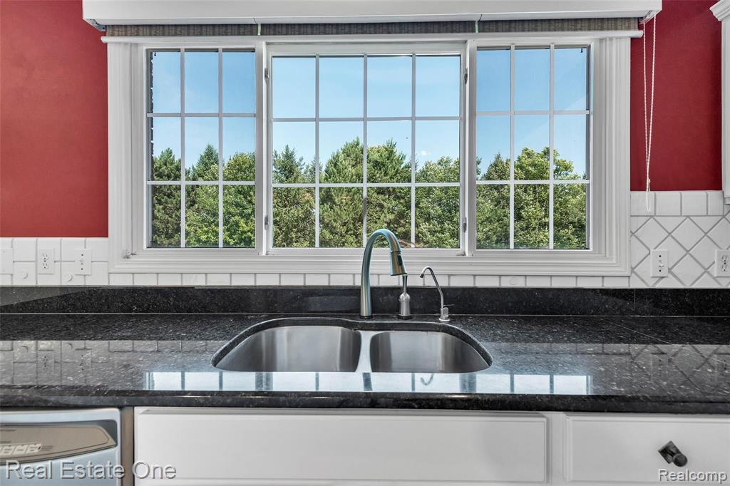 4189 Wincrest Lane Rochester, MI 48306 - Photo 20 of 48