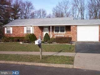 61 Dawn Road Levittown, PA 19056 - Photo 1 of 6 Gallery Image 1