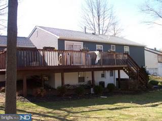 61 Dawn Road Levittown, PA 19056 - Photo 3 of 6 Gallery Image 3